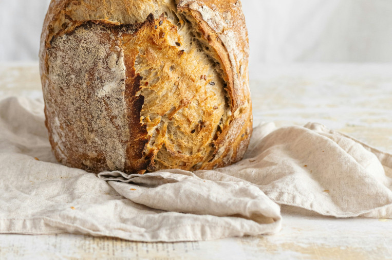 bread and linen